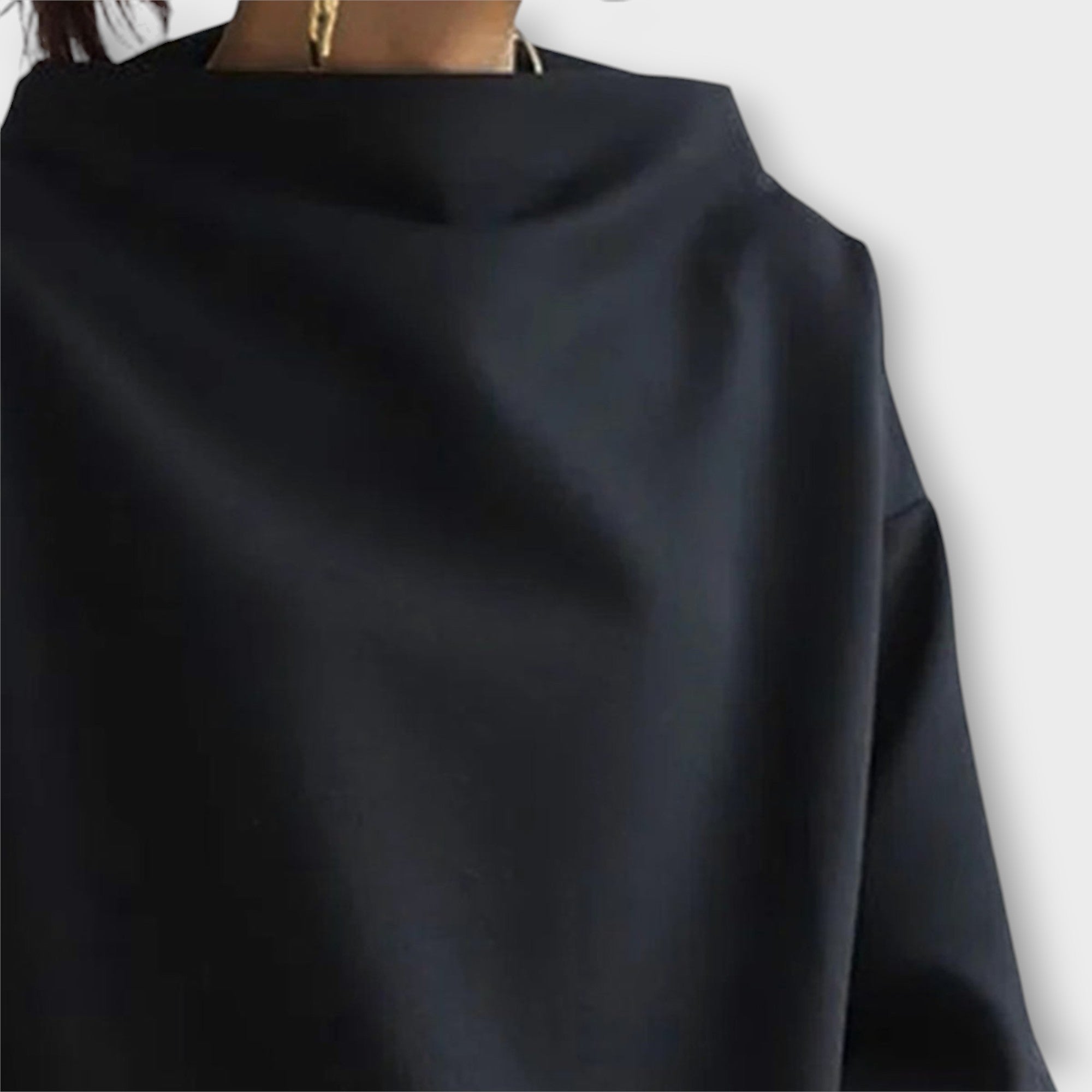 Nádia - Timeless Women’s Sweater